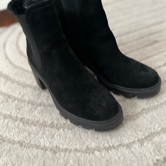 Splendid chunky heel Chelsea booties suede 8 black - Picture 2 of 7